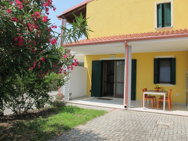 Casa 2 camere, con giardino