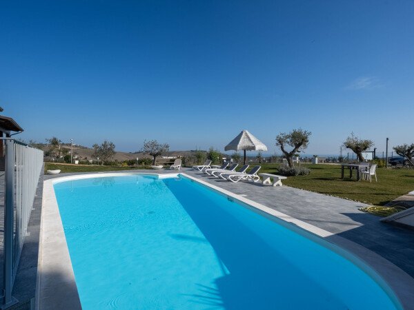 Casa 2 camere, con piscina