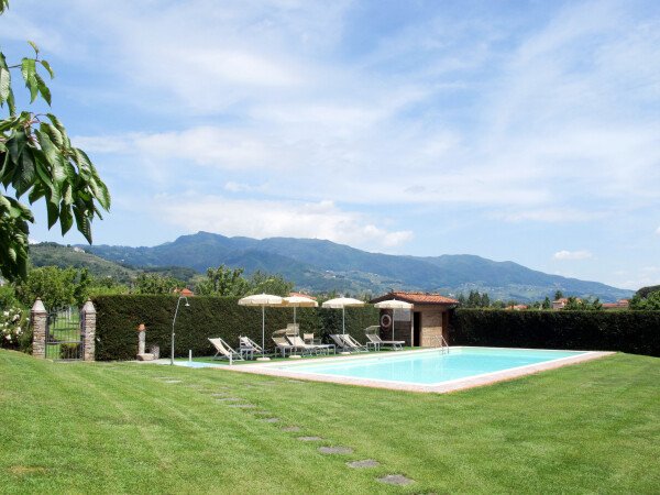 Casa 1 camera, con piscina