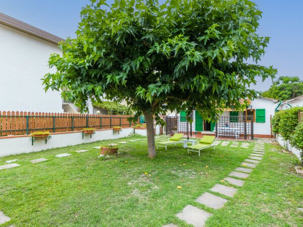 Casa 2 camere, con giardino