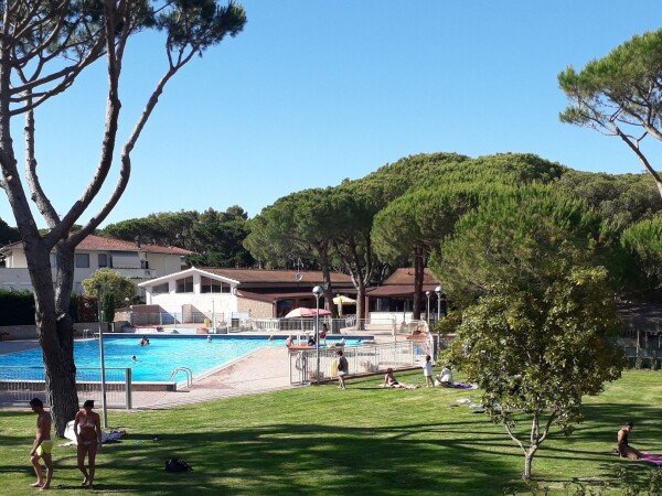 Casa 2 camere, con piscina