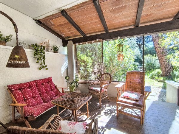 Casa 2 camere, con giardino