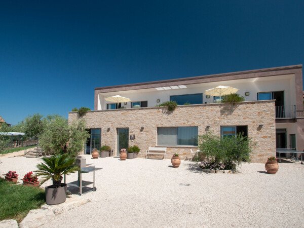 Villa 6 Schlafzimmer, mit Pool