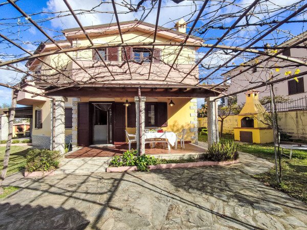 Appartamento 3 camere, con giardino