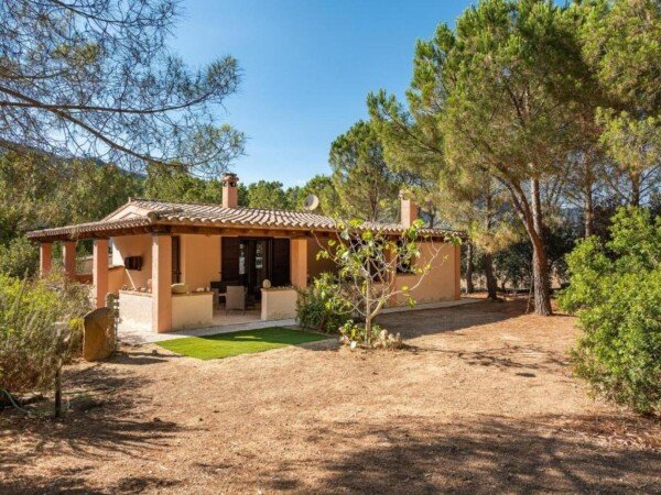 Casa 2 camere, con giardino