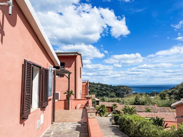 Residence 2 camere, con giardino