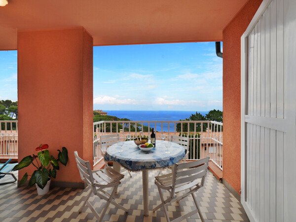 Casa 3 camere, con vista mare