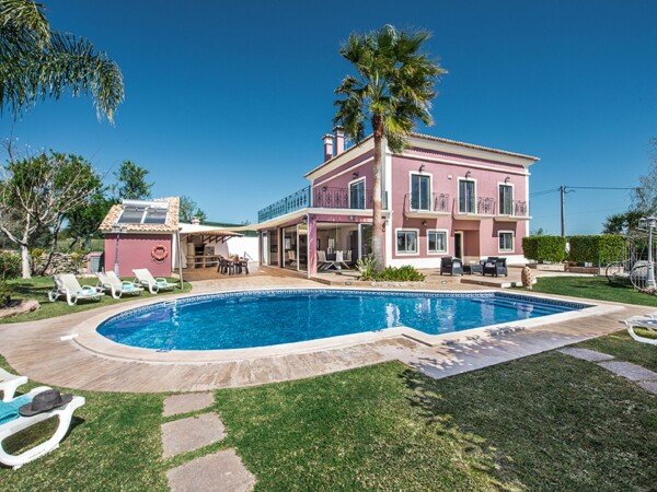 Villa 6 habitaciones, con piscina