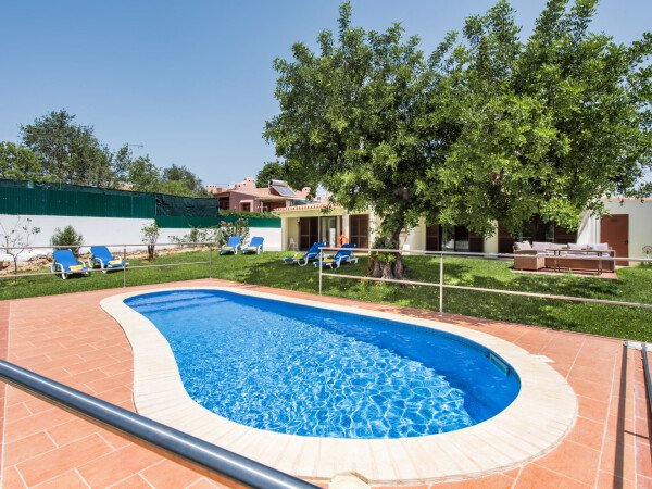 Villa confortable, 4 chambres, avec piscine
