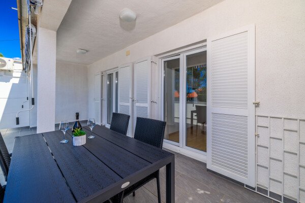 Wohnung 2 Schlafzimmer, mit Klimaanlage