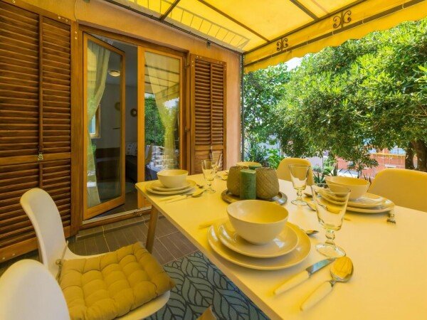 Wohnung 2 Schlafzimmer, mit Klimaanlage