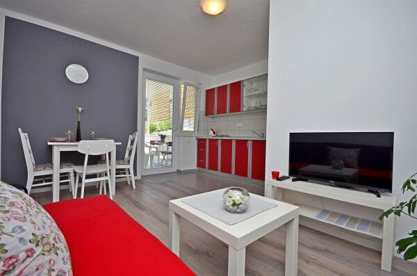 Wohnung 1 Schlafzimmer, mit Klimaanlage