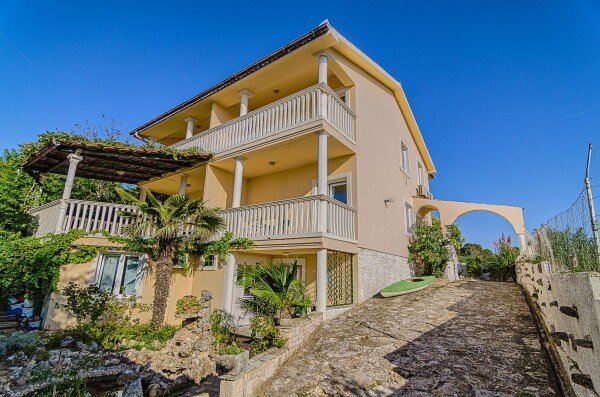 Wohnung 2 Schlafzimmer, mit Klimaanlage