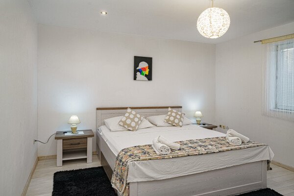 Wohnung 2 Schlafzimmer, mit Klimaanlage