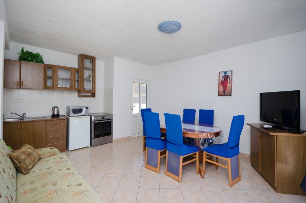 Wohnung 1 Schlafzimmer, mit Klimaanlage