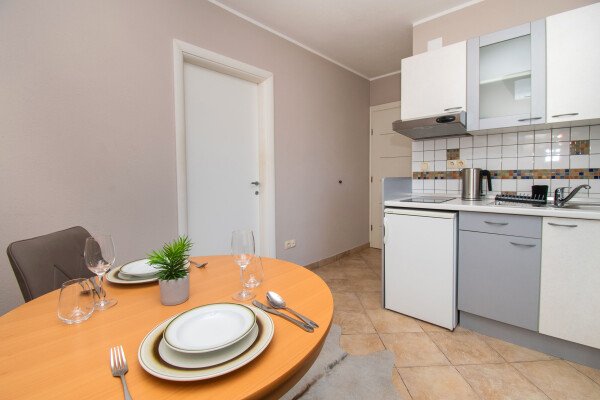 Wohnung 1 Schlafzimmer, mit Klimaanlage