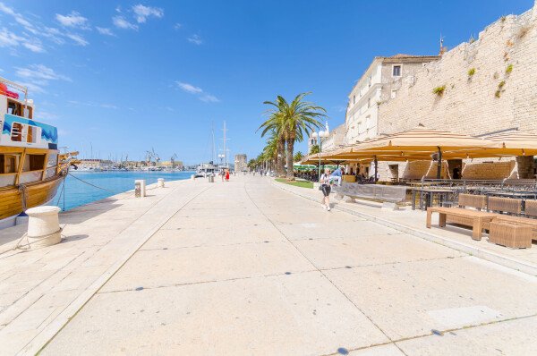 House 7 bedrooms, with sea view