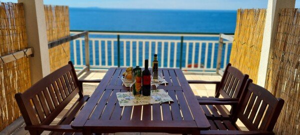 Appartamento 1 camera, con vista mare