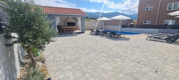 Apartment 3 bedrooms, with sea view