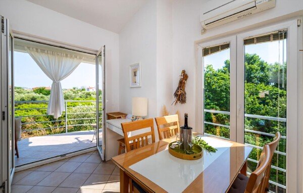 Wohnung 2 Schlafzimmer, mit Klimaanlage