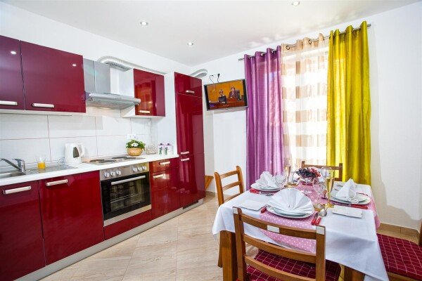 Apartment 2 bedrooms, with sea view