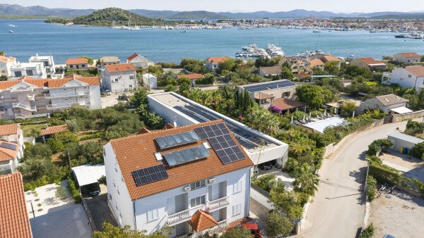 Wohnung 3 Schlafzimmer, mit Klimaanlage