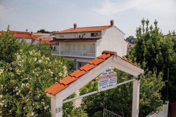 Wohnung 3 Schlafzimmer, mit Garten