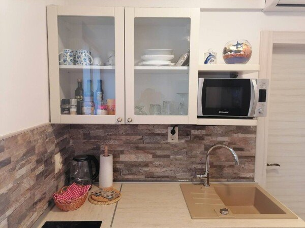 Appartamento 1 camera, con giardino