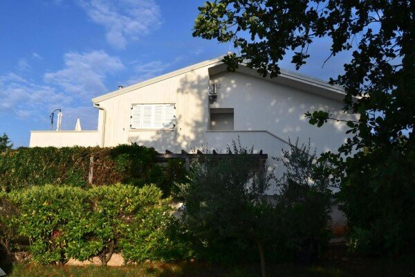 Appartamento 1 camera, con giardino