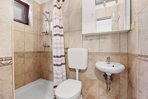 Appartamento 1 camera, con giardino