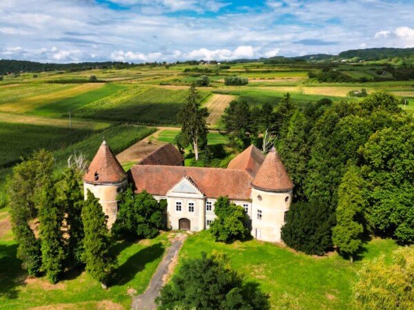 Villa 4 bedrooms, with pool