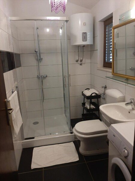 Apartment 3 bedrooms, with sea view