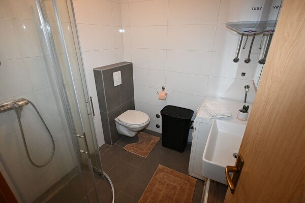 Wohnung 2 Schlafzimmer, mit Garten