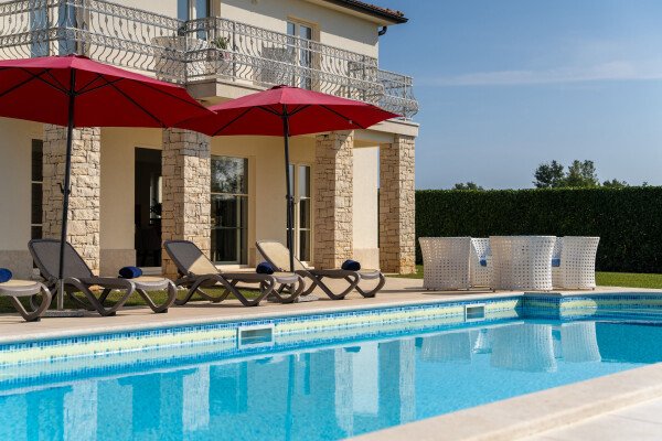 Ferienhaus 6 Schlafzimmer, mit Pool