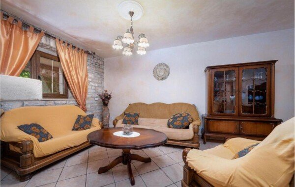 House 3 bedrooms, with garden