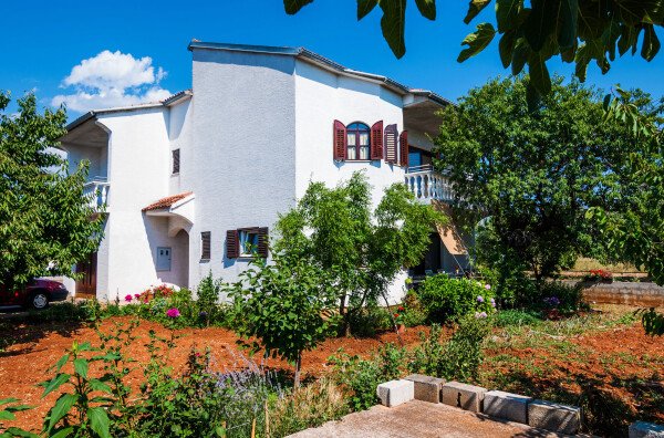 Casa 5 camere, con giardino