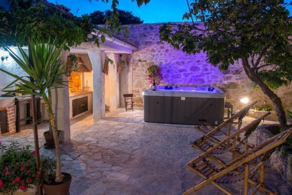 Casa 4 camere, con giardino