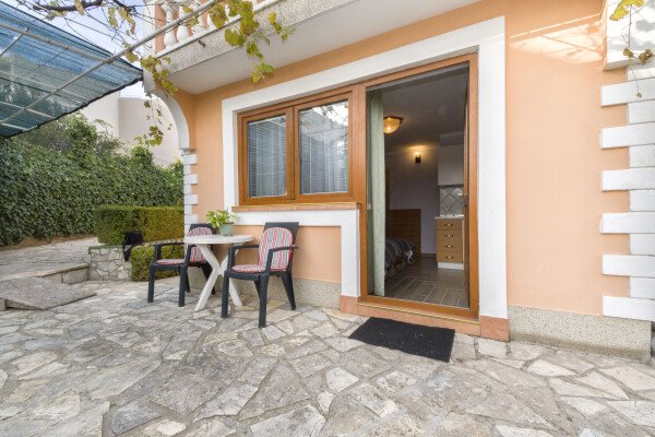 Wohnung 1 Schlafzimmer, mit Klimaanlage
