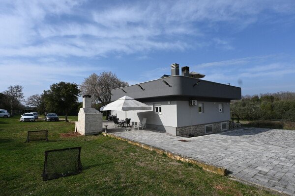 House 2 bedrooms, with jacuzzi