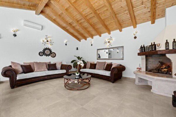 Villa 5 Schlafzimmer, mit Pool