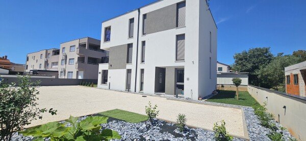 Wohnung 2 Schlafzimmer, mit Klimaanlage