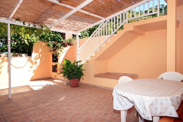 Apartment 3 bedrooms, with sea view