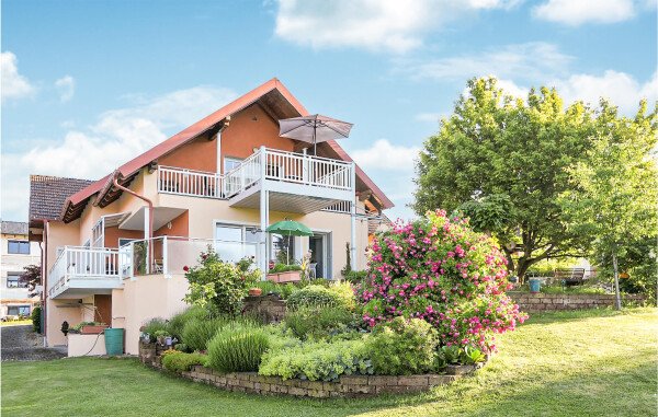 Apartment 2 bedrooms, with sea view