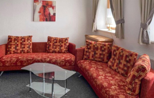 Appartamento 1 camera, con giardino