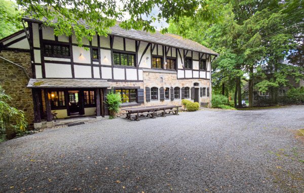 Huis 8 slaapkamers, met tuin