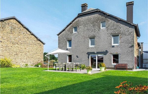 Maison confortable, 4 chambres, avec jardin