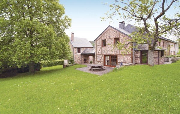 Ferienhaus 8 Schlafzimmer, mit Garten