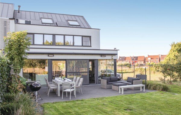 House 4 bedrooms, with garden