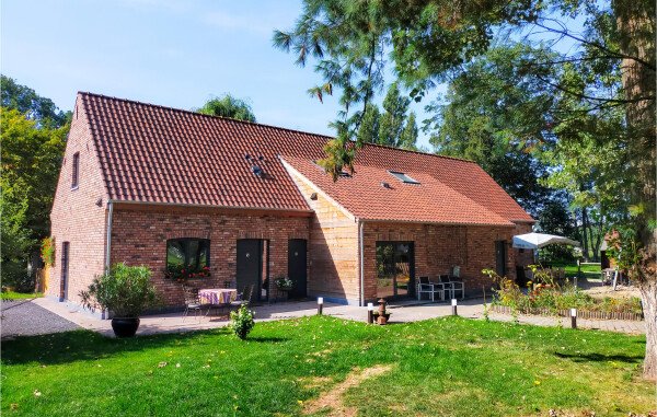 House 6 bedrooms, with garden