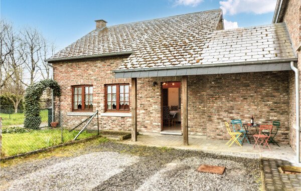 Maison en pierre moderne, 3 chambres, avec jardin